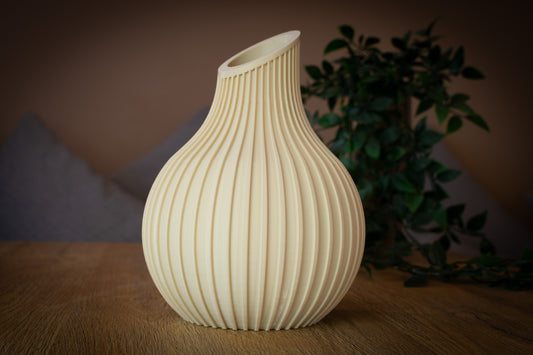 Vase ,,Cut“