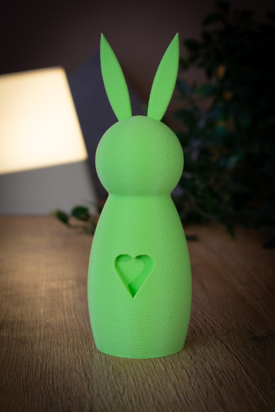 Deko-Hase mit Herz – Liebe zum Verschenken